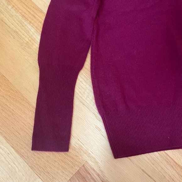 J.Crew Maroon V-neck Cashmere Sweater - Picture 7 of 7
